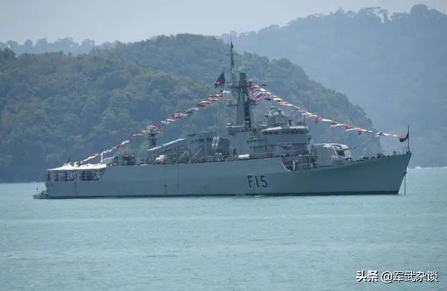 中国海警：不要只给退役军舰，我也要新船！中国海警该如何转型？(图1)
