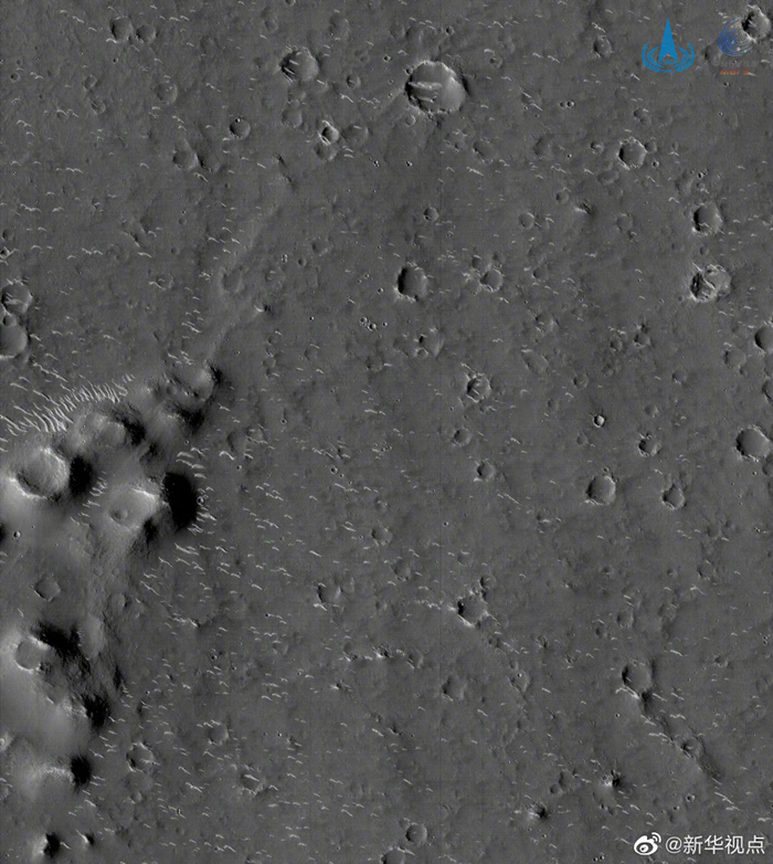 酷！天问一号拍了三张火星高清照(图2)
